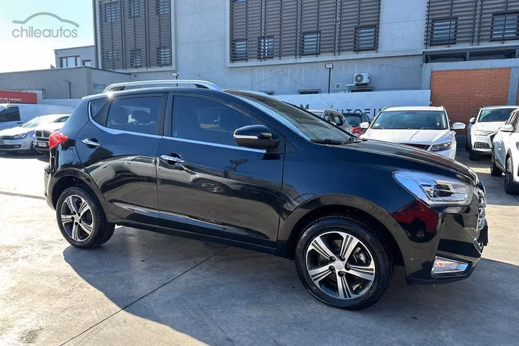 Jac Js2 1.5 LUXURY 4X2 BICOLOR MT 5P. - Imagen 3