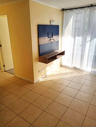 Departamento 3 dormitorios 1 baño y estacionamiento. Salas 8973 La Cisterna