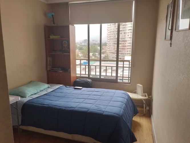 PIEZA CON BAÑO PRIVADO/ PASOS CAMP ORIENTE (170788)