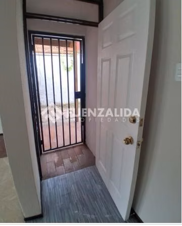 Casa en arriendo de 3 dorm. en La Florida
