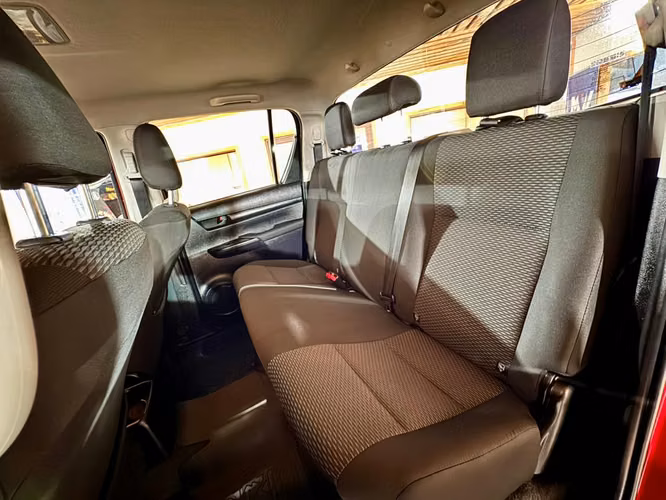 TOYOTA HILUX DX 4X4