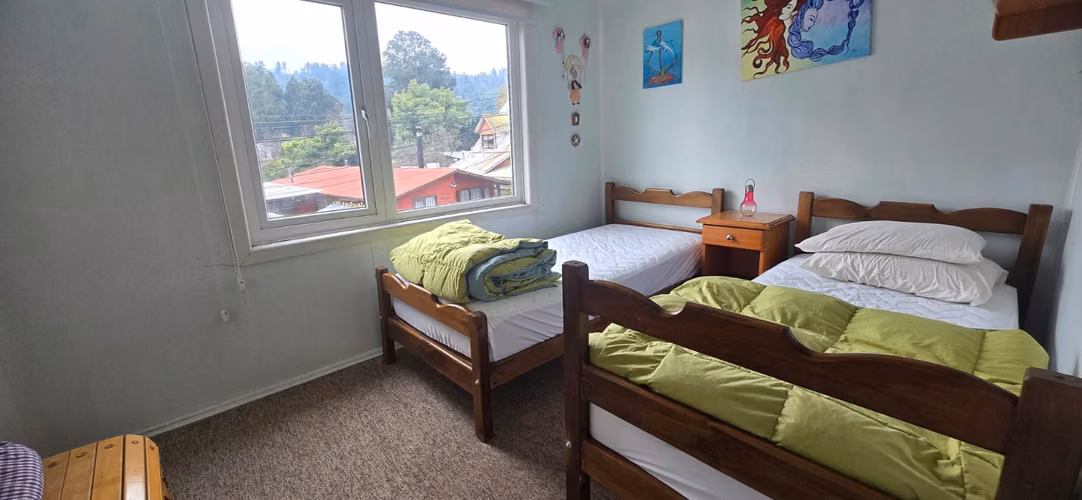 SE VENDE GRAN CASA, 4 DORMITORIOS, CHIGUAYANTE.