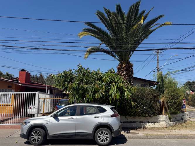 Casa Esquina, con Excelente conectividad (170829)