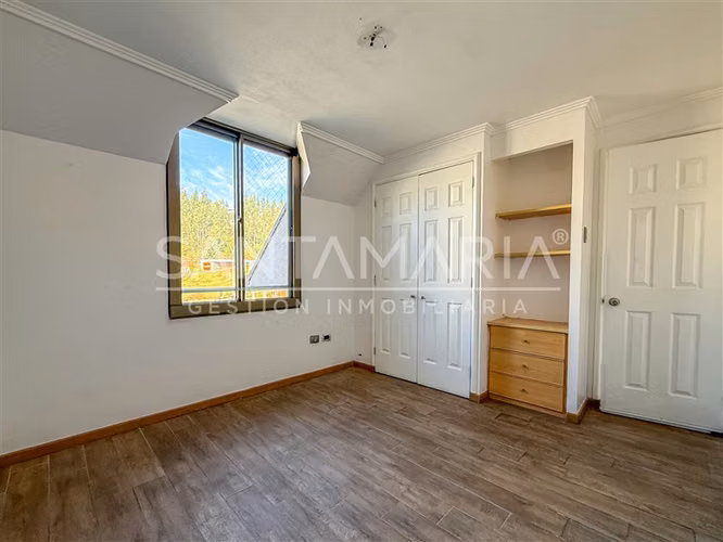 Departamento Duplex en venta de 3 dorm en Andalue, San Pedro