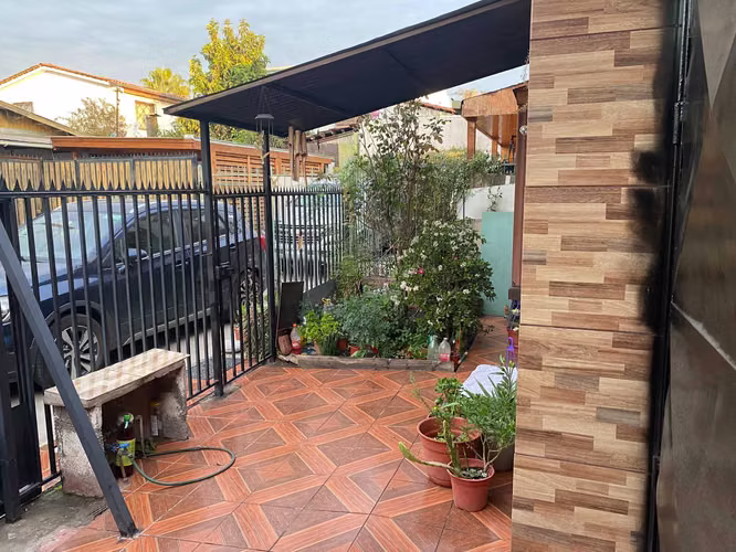 Venta de casa en sector residencial La Granja (170840)