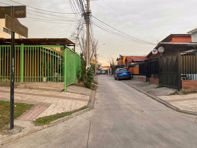 Venta de casa en sector residencial La Granja (170840)