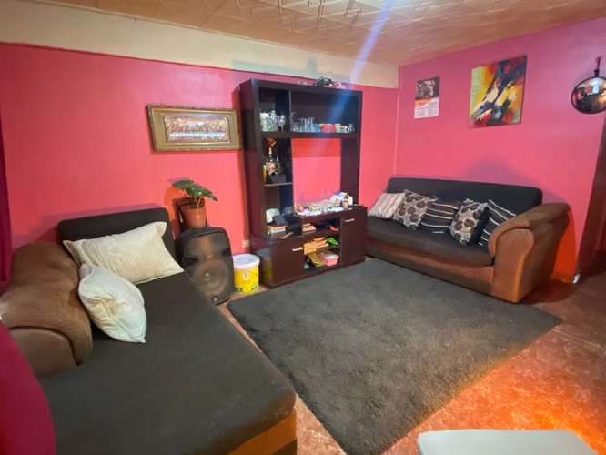 Venta de casa en sector residencial La Granja (170840)