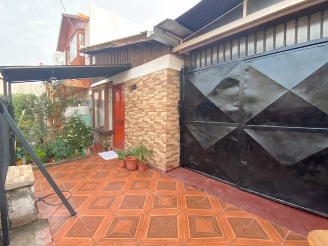 Venta de casa en sector residencial La Granja (170840)