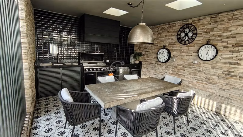 Departamento en venta de 2 dorm. en La Reina