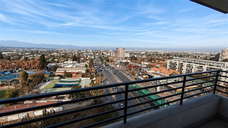 Departamento en venta de 2 dorm. en La Reina