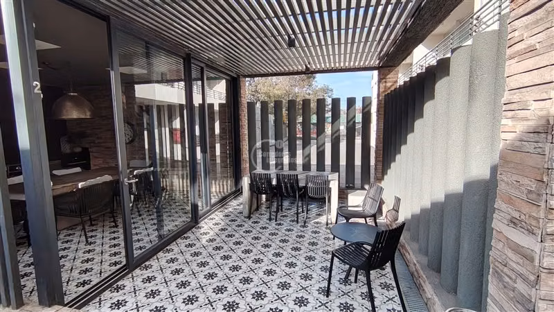 Departamento en venta de 2 dorm. en La Reina