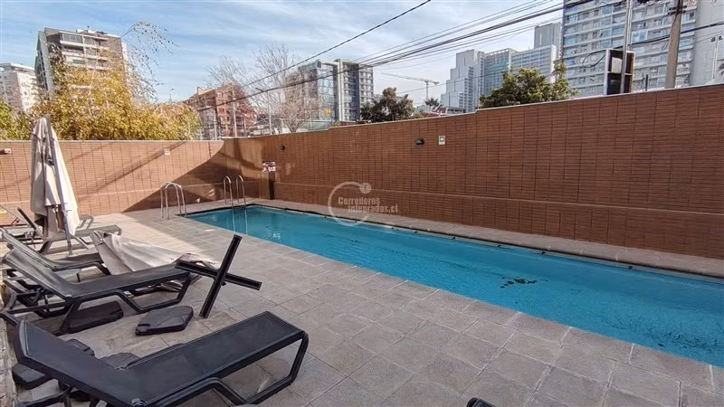 Departamento en venta de 2 dorm. en La Reina