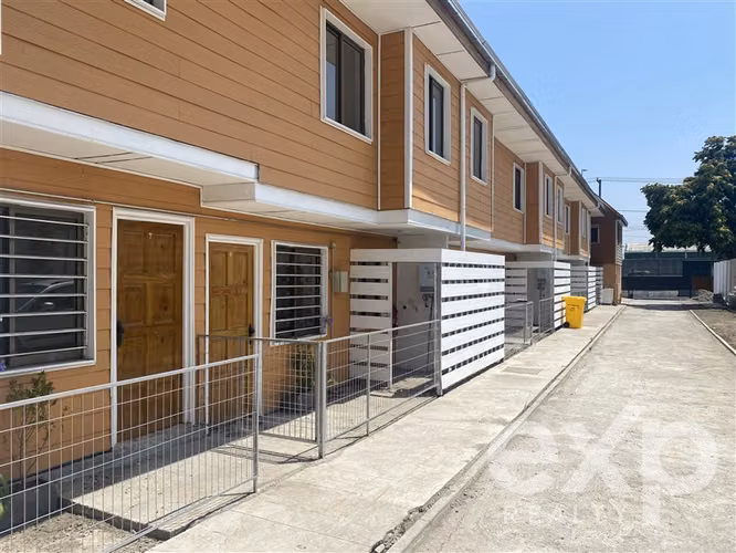 Casa en arriendo de 2 dorm. en La Cisterna