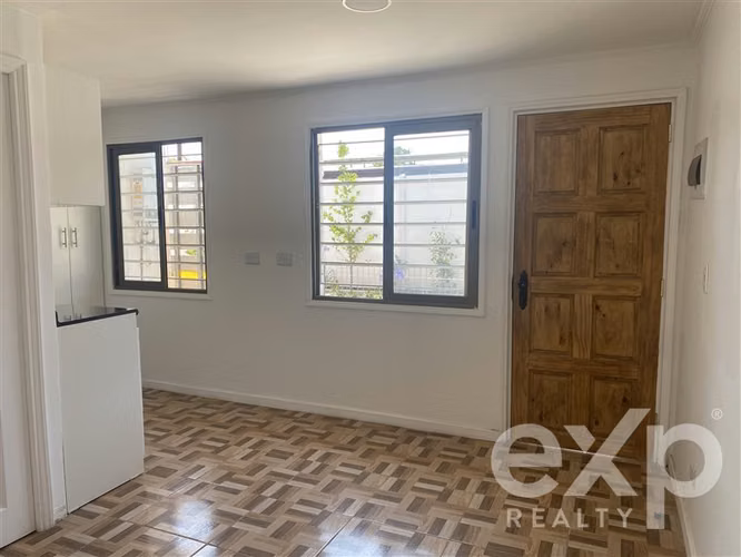 Casa en arriendo de 2 dorm. en La Cisterna