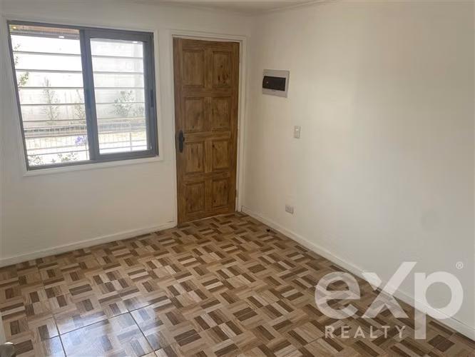 Casa en arriendo de 2 dorm. en La Cisterna