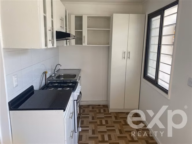 Casa en arriendo de 2 dorm. en La Cisterna