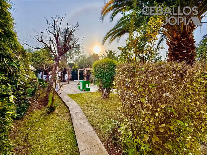 Casa en venta de 4 dorm. en Villa Alemana