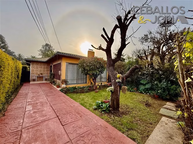 Casa en venta de 4 dorm. en Villa Alemana