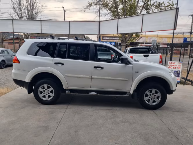 MITSUBISHI MONTERO AUTOMATICA - Imagen 5