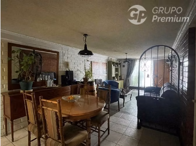 Casa en venta de 5 dorm. en Puente Alto