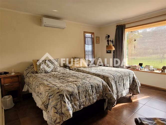 Casa vendo 4D2B piscina cabaña amoblada Condominio Talagante