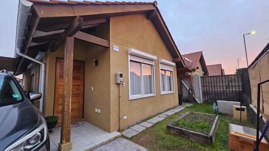 Casa Amplia con persianas roller aluminio (170864)