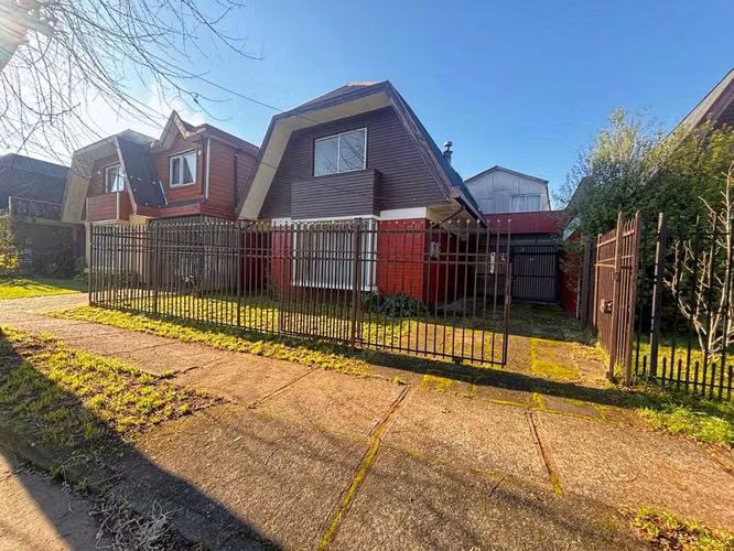 VENDO COMODA CASA EN VILLA JUAN PABLO II  (170866)