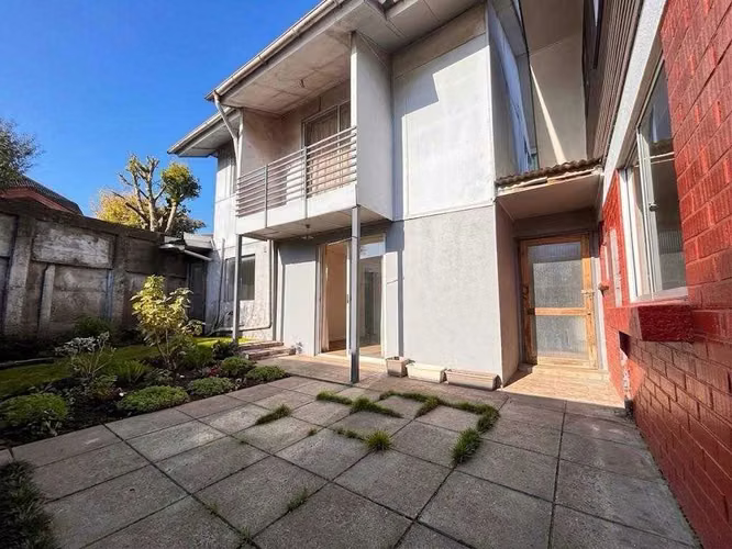 VENDO COMODA CASA EN VILLA JUAN PABLO II  (170866)