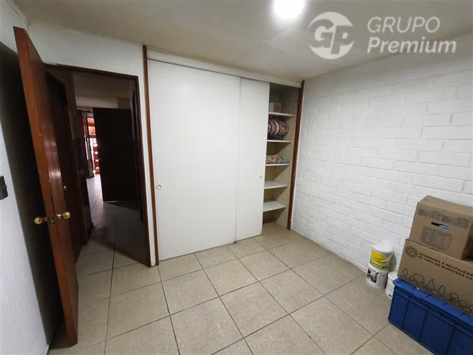 Propiedad comercial con botillería y vivienda, Padre Hurtado
