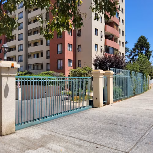 DEPARTAMENTO EN ARRIENDO A CUADRAS DEL METRO VICEN
