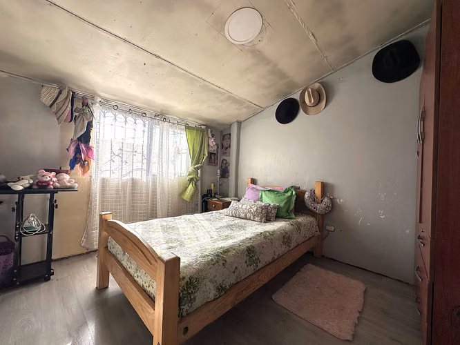 COMODA CASA DE 3 DORMITORIOS Y 1 BAÑO, VENTA AL CONTADO - Imagen 10