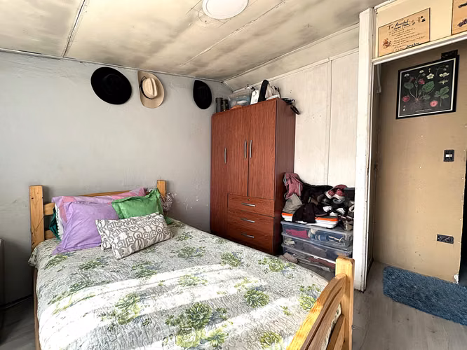 COMODA CASA DE 3 DORMITORIOS Y 1 BAÑO, VENTA AL CONTADO - Imagen 11