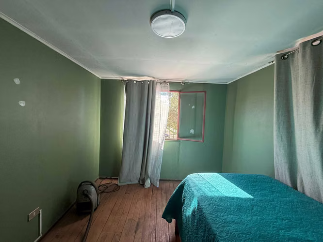 Casa amplio terreno, 2 pisos 4 habitaciones (170901)