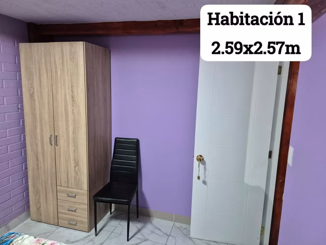 Se arriendan piezas para mujer sola en casa de barrio La Farfana Maipú
