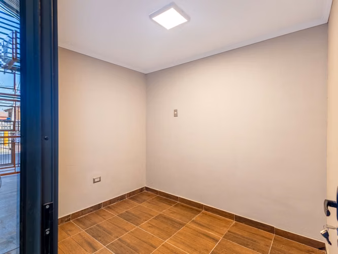 Oportunidad Galpon 300 m2 en Cerrillos  (170902)