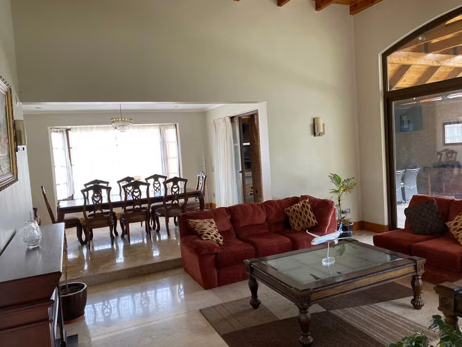 Preciosa  casa Hacienda 6d/5 baños piscina (170909)