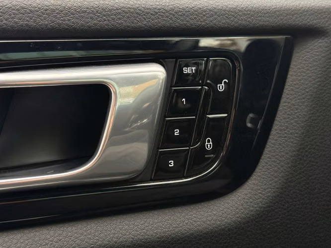 PORSCHE CAYENNE  2018
