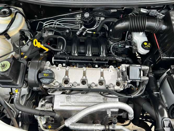 VOLKSWAGEN GOL TRENDLINE 1.6 MT 2021