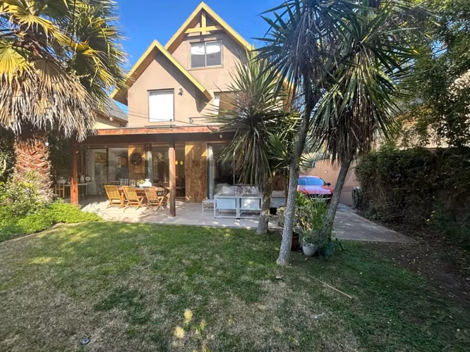 Se vende iluminada casa en Lomas de Montemar - Imagen 27