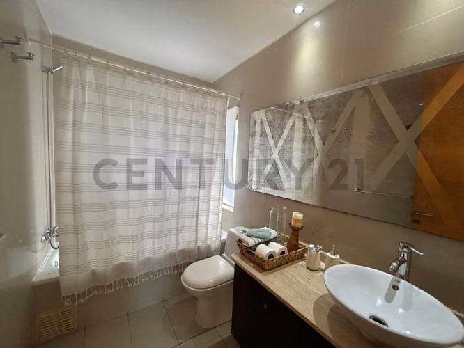 Se vende iluminada casa en Lomas de Montemar - Imagen 19