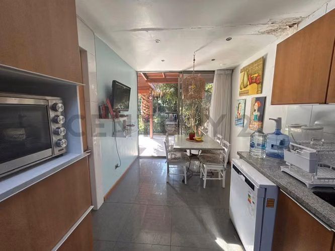 Se vende iluminada casa en Lomas de Montemar - Imagen 8