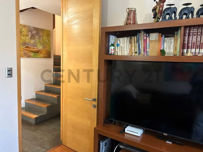 Se vende iluminada casa en Lomas de Montemar - Imagen 13