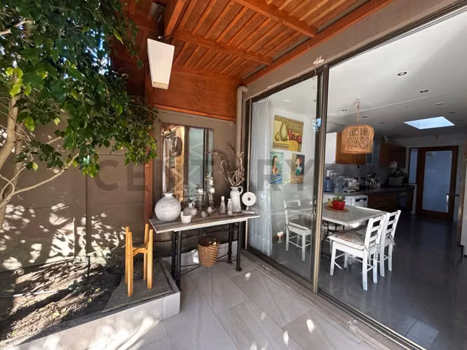 Se vende iluminada casa en Lomas de Montemar - Imagen 10