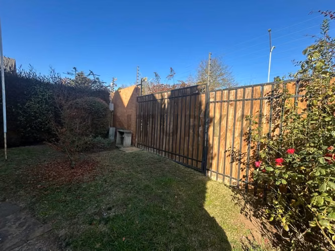 Se vende iluminada casa en Lomas de Montemar - Imagen 31