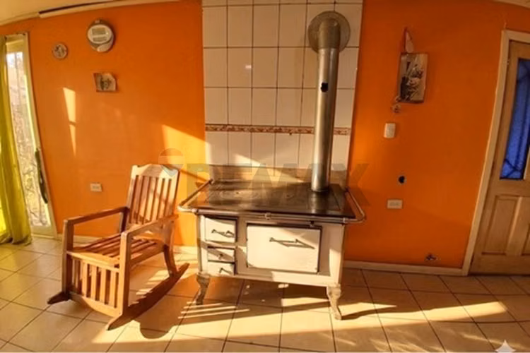 Amplio galpón, local, casa, terreno en melipilla