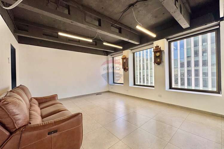 Arriendo oficina edificio santa maría - Imagen 19