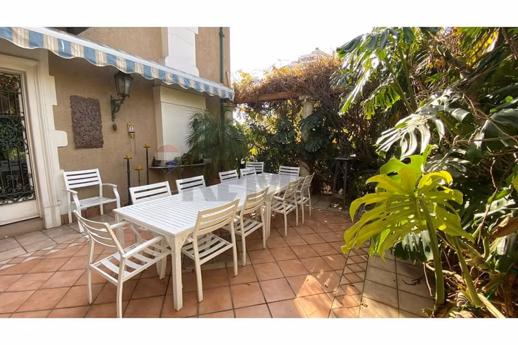 Elegante casona en recreo | 383 m² | 6d 4b