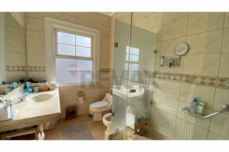 Elegante casona en recreo | 383 m² | 6d 4b