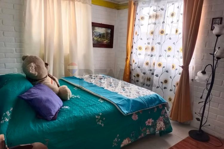 3 dormitorios, 2 baños, excelente conectividad.