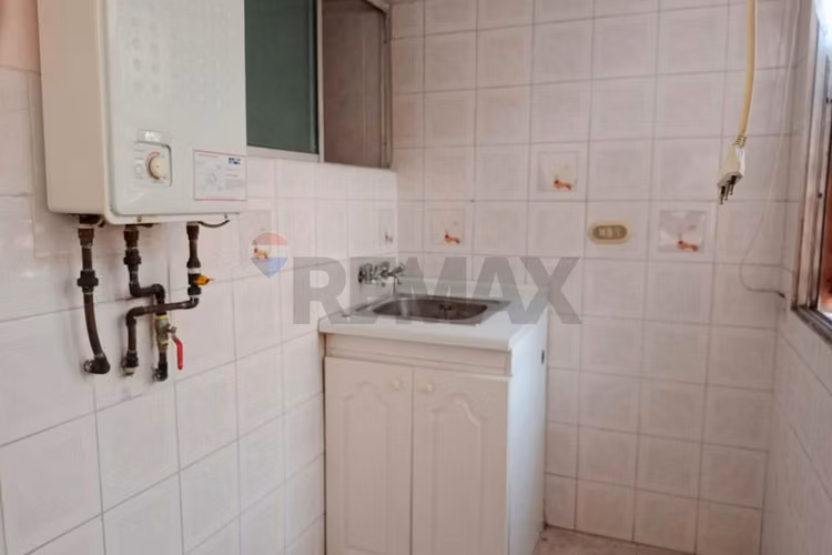 3 dormitorios, 2 baños, excelente conectividad.
